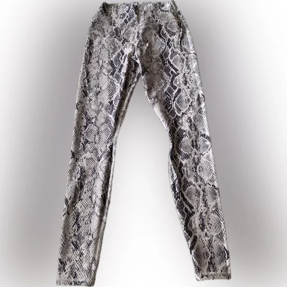 Alo Yoga  High Waist Vapor Snakeskin Legging  L  Bone NWOT - Picture 3 of 8